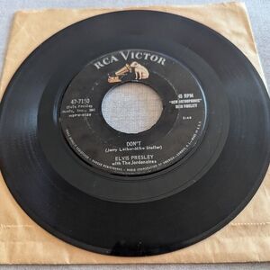 Elvis Presley I Beg Of You/Don't 45 Vinyl Record